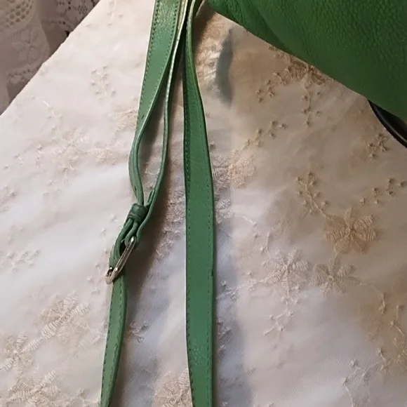 Kate Spade VGC Green 100% Cow Leather Shoulder Bag. Pebbled. - Picture 7 of 16